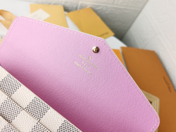 LVコピーウォレット素材ディテール